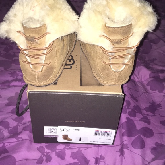 Infant Large ugg - Picture 2 of 2